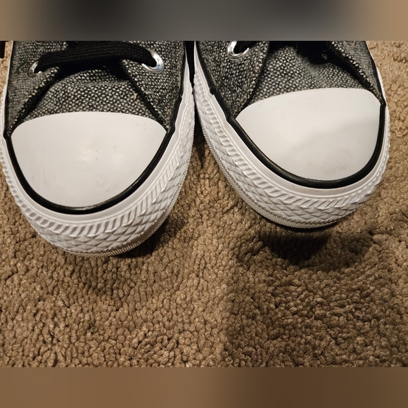 Converse All- star Chuck Taylor's womens low tops - Picture 2 of 9